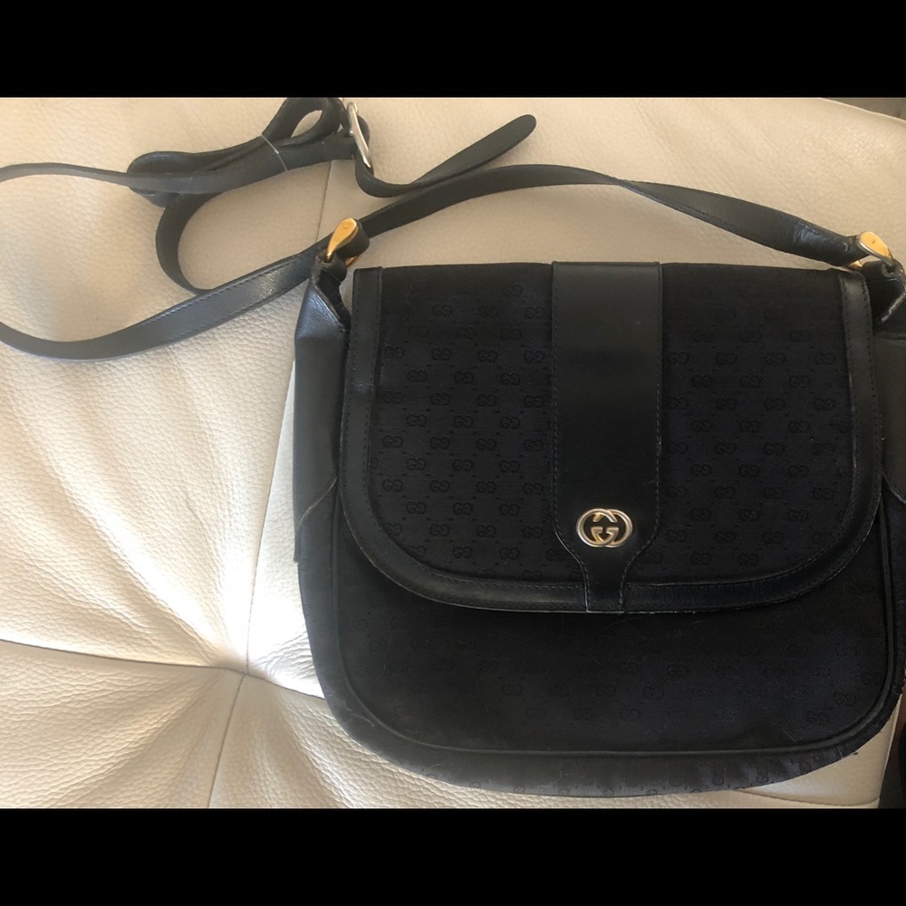 Black Gucci vintage purse